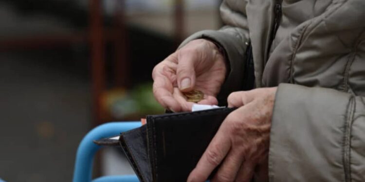 Türk-İş: Yoksulluk sınırı 106 bin 817 lira