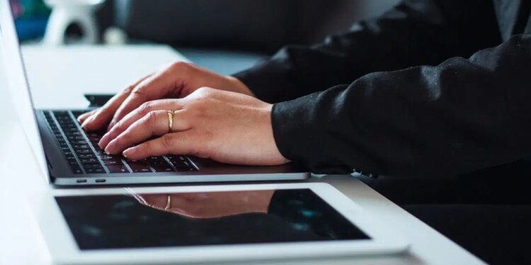 Yaratıcılık ölüyor mu? Herkesi birbirine benzeten yapay zeka bizi aptallaştırıyor olabilir mi?