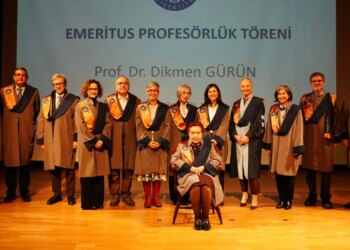 Gazetemizin yazarı Dikmen Gürün, öğretim üyesi olduğu Kadir Has Üniversitesi’nden ‘Emeritus Profesörlük’ unvanı aldı