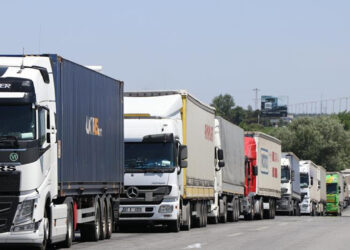 10 Yıllık Düğüm Çözüldü: Türk Tır Şoförlerine Transit Vize Müjdesi