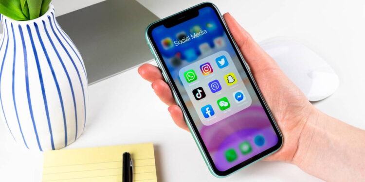 Instagram ve Facebook’a kural ihlali suçlaması
