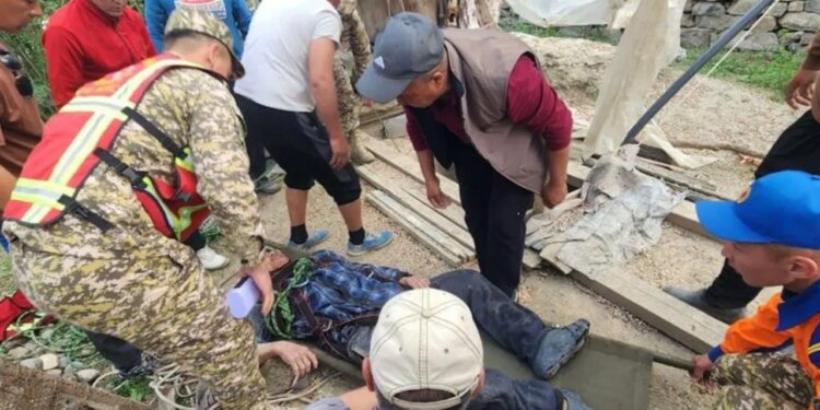 65 yaşındaki adam kuyuda mahsur kaldı: 16 gün boyunca…