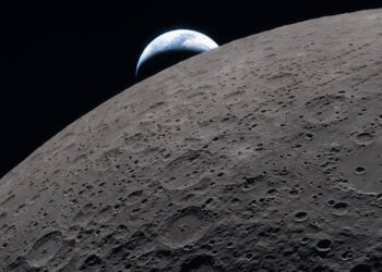 Artemis II ekibinin çektiği Ay ve Dünya fotoğrafları yayınlandı