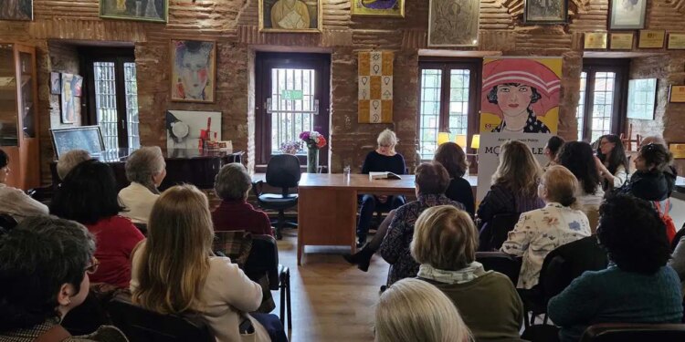 Kadın Eserleri Kütüphanesi 36. yılını kutladı