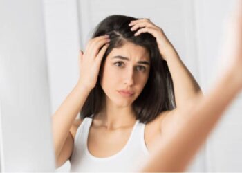 Kepeğe karşı doğadan gelen güç: Saç derisini rahatlatan etkili 7 çözüm