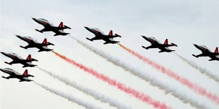 23 Nisan Ulusal Egemenlik ve Çocuk Bayramı SOLOTÜRK uçak gösterisi saat kaçta başlayacak? 23 Nisan  SOLOTÜRK nereden izlenebilecek?