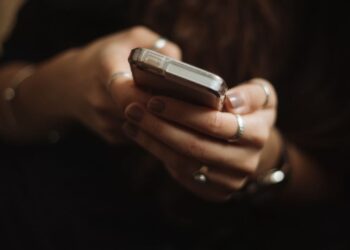 Yunanistan da 15 yaş altı çocuklar için sosyal medya kullanımını yasaklayacak