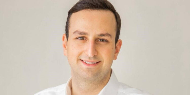 Mehmet Gazioğlu kimdir?