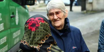 Canan Karatay’dan yürek burkan itiraf: ‘Eşimin hastalığında stresten dişlerim döküldü’