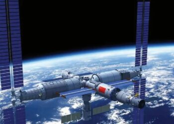 İki astronot adayı, Çin’in uzay programında yer almak üzere seçildi