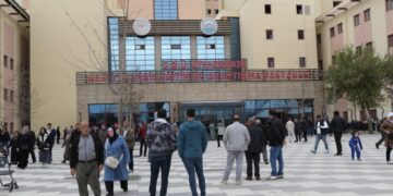 3 çocuğunu kaybeden babadan hasta olan çocuğu için dayanışma çağrısı