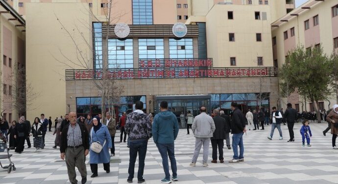 3 çocuğunu kaybeden babadan hasta olan çocuğu için dayanışma çağrısı