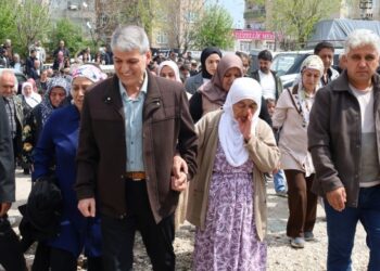 Koç memleketinde kitlesel karşılandı: Önderliğin özgürlüğü görevimizdir