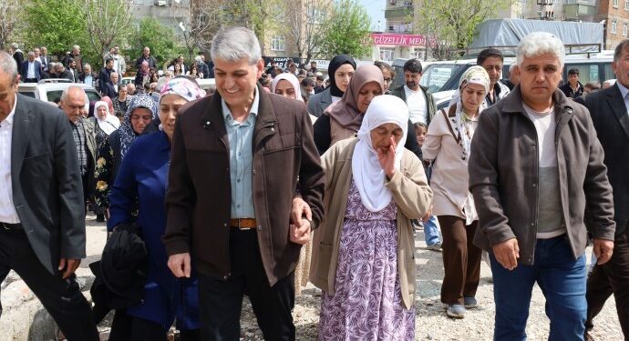 Koç memleketinde kitlesel karşılandı: Önderliğin özgürlüğü görevimizdir
