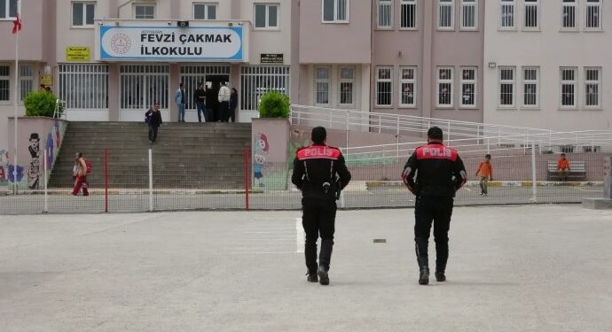 DEM Parti: Okullardaki şiddet kolluk kuvvetiyle çözülmez