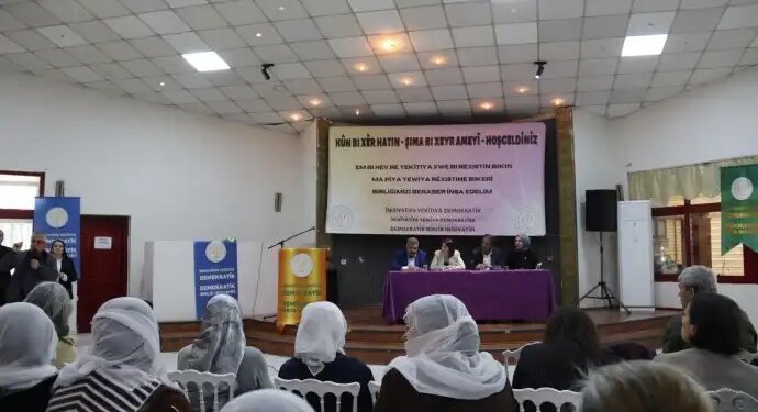 Demokratik Birlik İnisiyatifi’nden İzmir’de panel