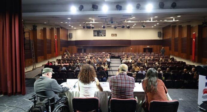 ‘Kürtlerin eşit katılımı demokratik dönüşümün kapısını aralayacak’