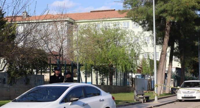 Eğitim Sen’den iktidara: Cemaatlerle protokoller yapacağınıza okullarda güvenliği sağlayın