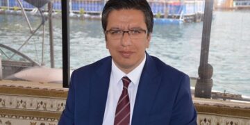 Xelfetî eski kayyımı Şeref Albayrak yolsuzluktan gözaltına alındı