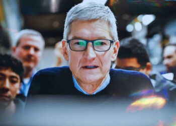 Apple, yeni akıllı gözlükleri için farklı tasarımları test ediyor