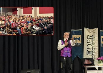 Prof. Dr. Emre Kongar Fethiyelilerle buluştu: Söyleşiye yoğun ilgi