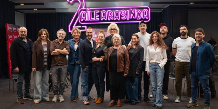 ‘2 Aile Arasında’ için geri sayım başladı: Dev kadro okuma provasında buluştu