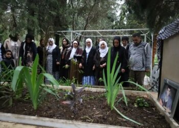 Gazeteci Alataş ve Buldan mezarları başında anıldı