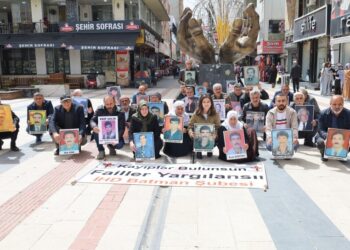 Kayıp yakınları Necati Aydın ve Mahmut Demirel için adalet istedi