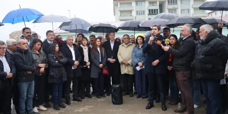 Siyasi partilerden çağrı: AİHM ve AYM kararlarını uygulayın