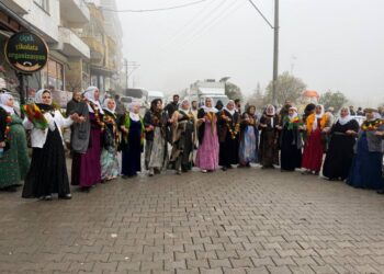 Halklar Amara yolunda: İlk durak Xelfetî