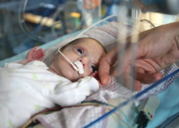 Erken doğan bebeklerde IQ düşüklüğü riski: Zekanın kaderi doğum anında mı yazılıyor?