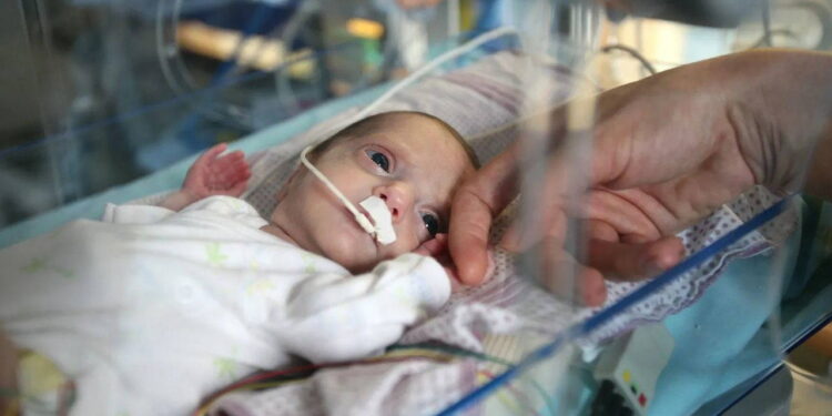 Erken doğan bebeklerde IQ düşüklüğü riski: Zekanın kaderi doğum anında mı yazılıyor?
