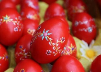 Evde Paskalya yumurtası hazırlamanın pratik yolları