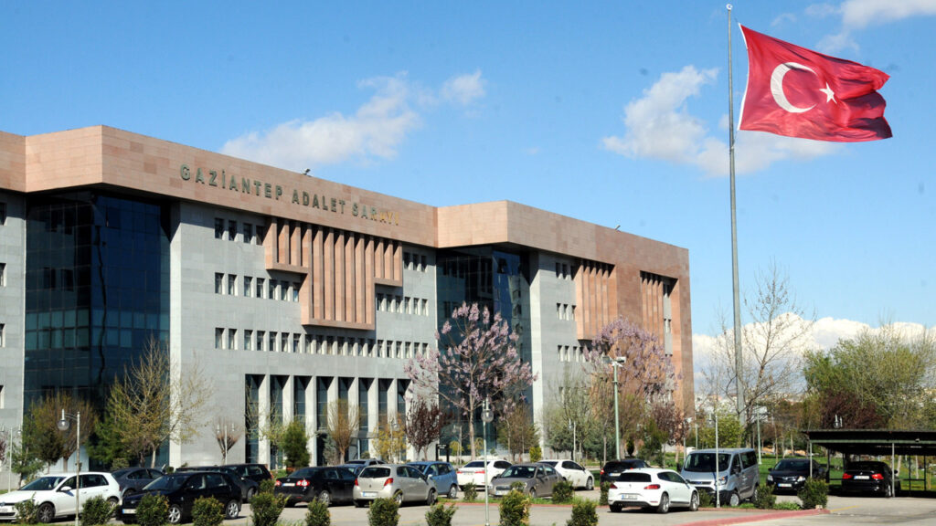 Adliyede 'Uyuşturucu' Skandalı: 2 Zabıt Katibi Tutuklandı, Avukatlar Gözaltında, Savcı Açığa Alındı