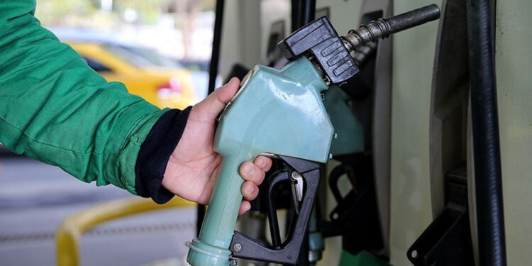 Akaryakıtta 'Ateşkes' Baharı: Motorine Büyük İndirim Yolda