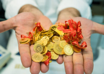 Altın Atağa Kalktı 1 Ayın Zirvesi Görüldü: Piyasalar Yeniden Şekilleniyor