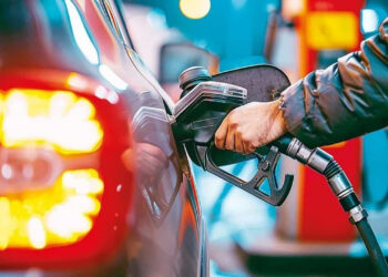 Araç Sahipleri Dikkat! Akaryakıtta Sürpriz İndirim: Tabela Gece Yarısı Değişti