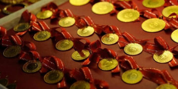 Ateşkes Umudu Altını Uçurdu: Petrol Fren Yaptı, Yatırımcı Tetikte