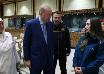 Cumhurbaşkanı Erdoğan'dan 1 Mayıs Mesajı: İşçinin Aleyhine Adım Atmayız