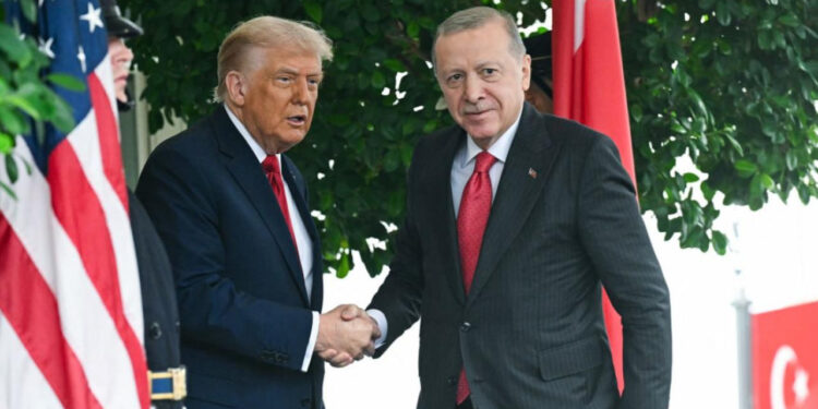Cumhurbaşkanı Erdoğan'dan Trump'a Saldırı Girişimine Kınama ve Geçmiş Olsun Mesajı