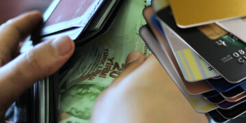 Cüzdanda Nakit Bitti: Bir Ayda 2,6 Trilyonluk Kartlı Ödeme