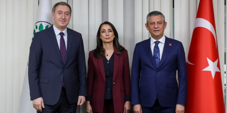 DEM Heyetiyle Görüşen Özgür Özel'den Net Çıkış: 'O Ara Seçim Olacak'