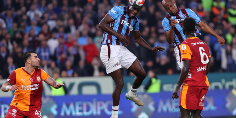 Derbide 3 Puan Trabzon'un: Zirve Yarışında Dengeler Değişti