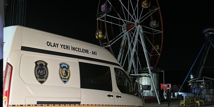 Eğlence Faciaya Döndü! Lunaparkta Düşen Genç Kurtarılamadı