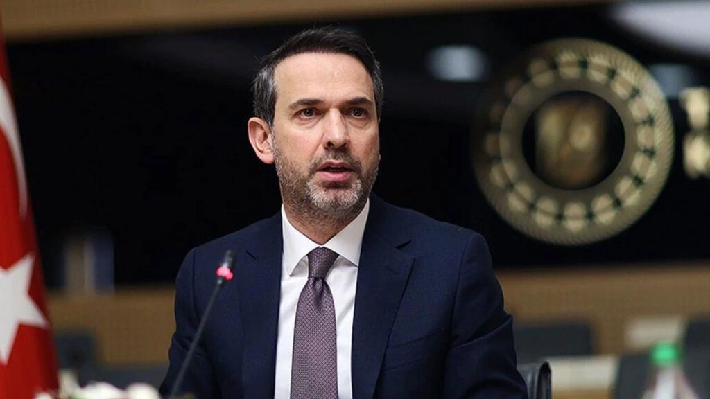 Elektrik ve Doğal Gaz Zammı Yolda Mı? Bakan Bayraktar 'Umarım' Diyerek Açıkladı