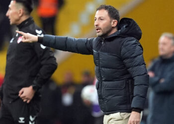 Fenerbahçe'de Rize Maçı Öncesi Galatasaray Alarmı: Tedesco 7 Oyuncusunu Bizzat Uyardı