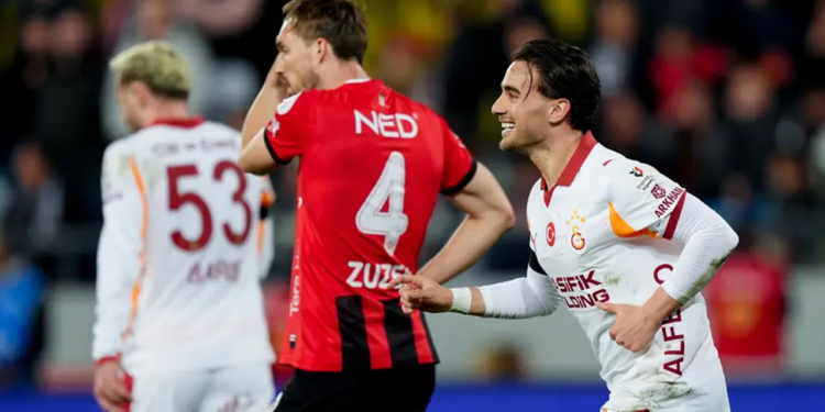 Galatasaray Derbiye 4 Puan Avantajıyla Gidiyor