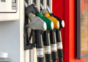 Hürmüz Krizi Pompayı Vurdu: Motorinde İndirim Rafa Kalktı