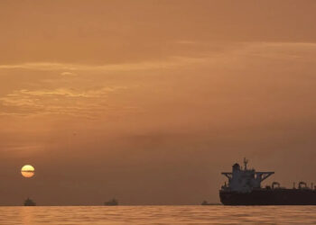 İran Sularında Tansiyon Zirvede: Tek Bir Gemi Bile Geçemiyor