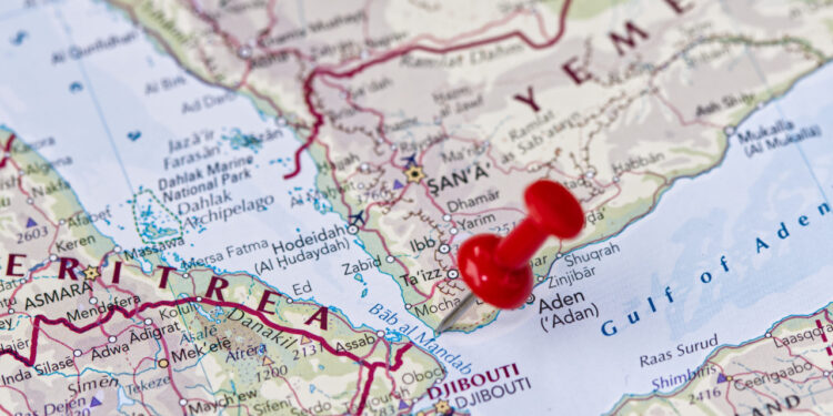 İran'dan Trump'ın Tehdidine Rest: 'O Boğaz da Hürmüz Gibi Kapanır'